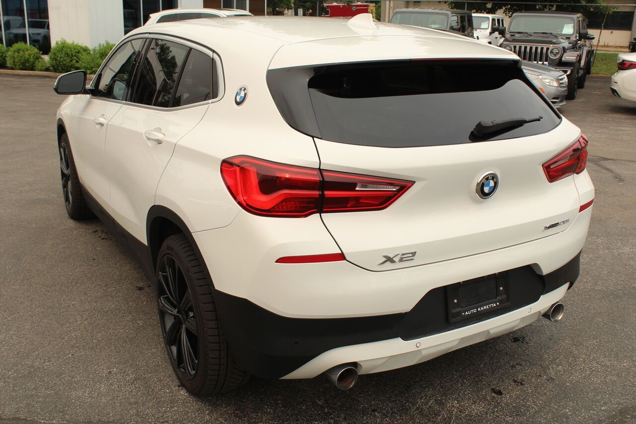 2018 BMW X2 VIN: WBXYJ5C35JEF73862 White Sainte-Rose - photo #2
