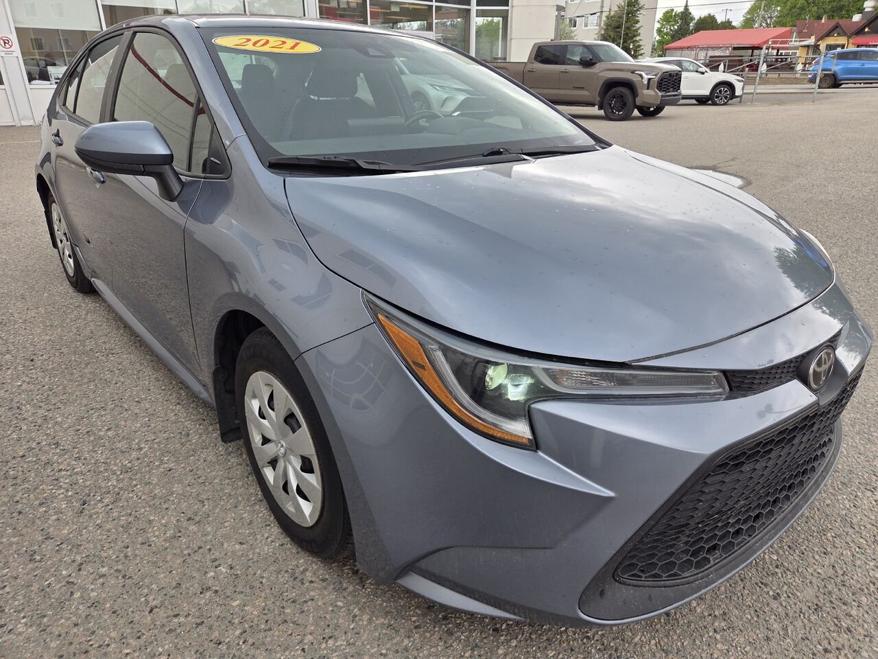 2021 Toyota Corolla Blue Mont-Laurier - photo #2