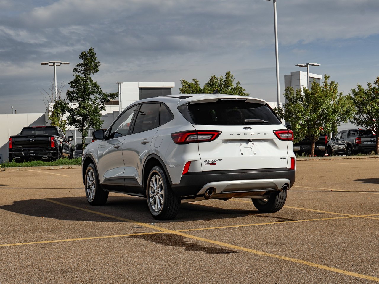 2025 Ford Escape Active AWD White Sherwood Park - photo #5