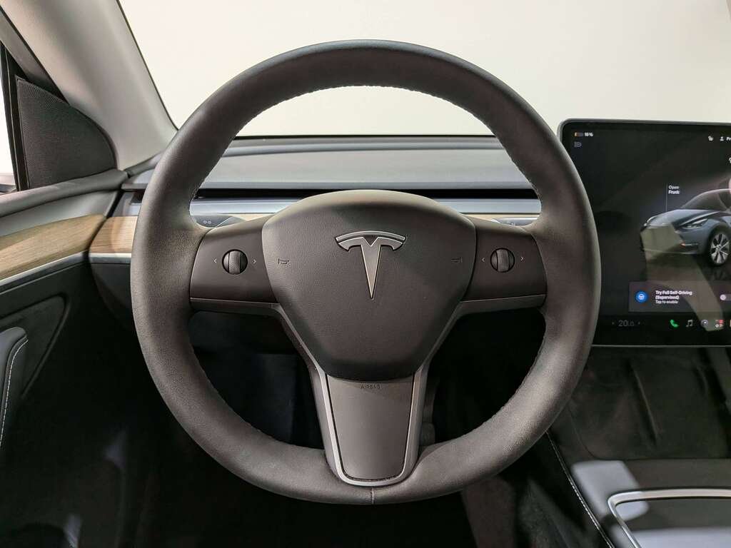 2023 Tesla Model Y RWD Grey Val-David - photo #14