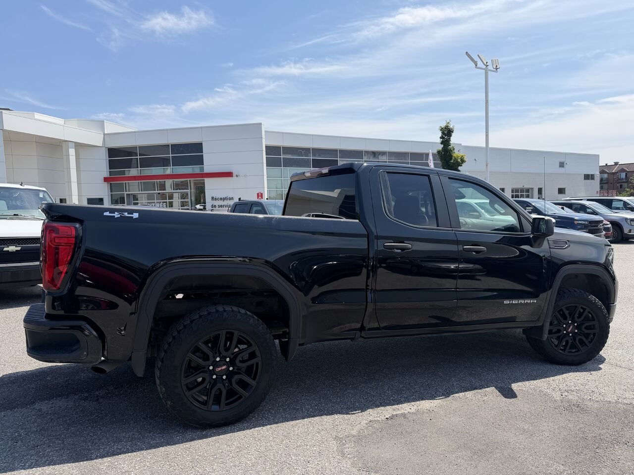 GMC SIERRA K1500 Pro cabine double 4RM 147 po 2023 Noir Ottawa & Gatineau - photo #15