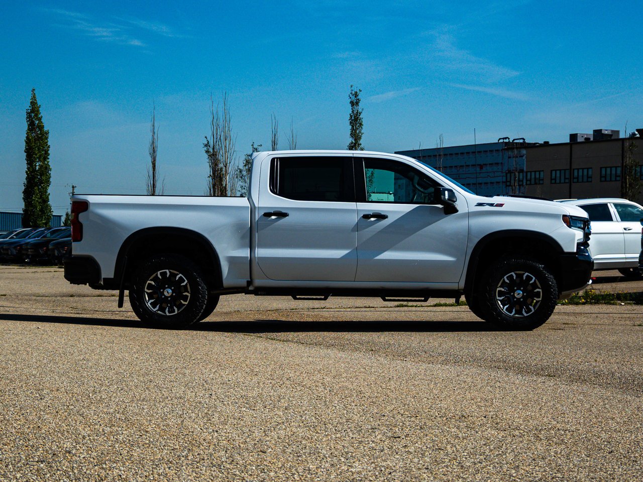 2025 Chevrolet Silverado 1500 4WD Crew Cab 147 ZR2 White Sherwood Park - photo #13