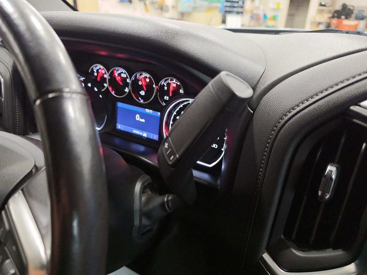 Chevrolet Silverado 1500 NIV 1GCRYDED7LZ121627 2020 Gris Baie-Comeau - photo #14