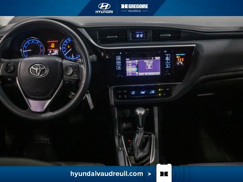 Toyota Corolla 2018 Bleu Laval - photo #22