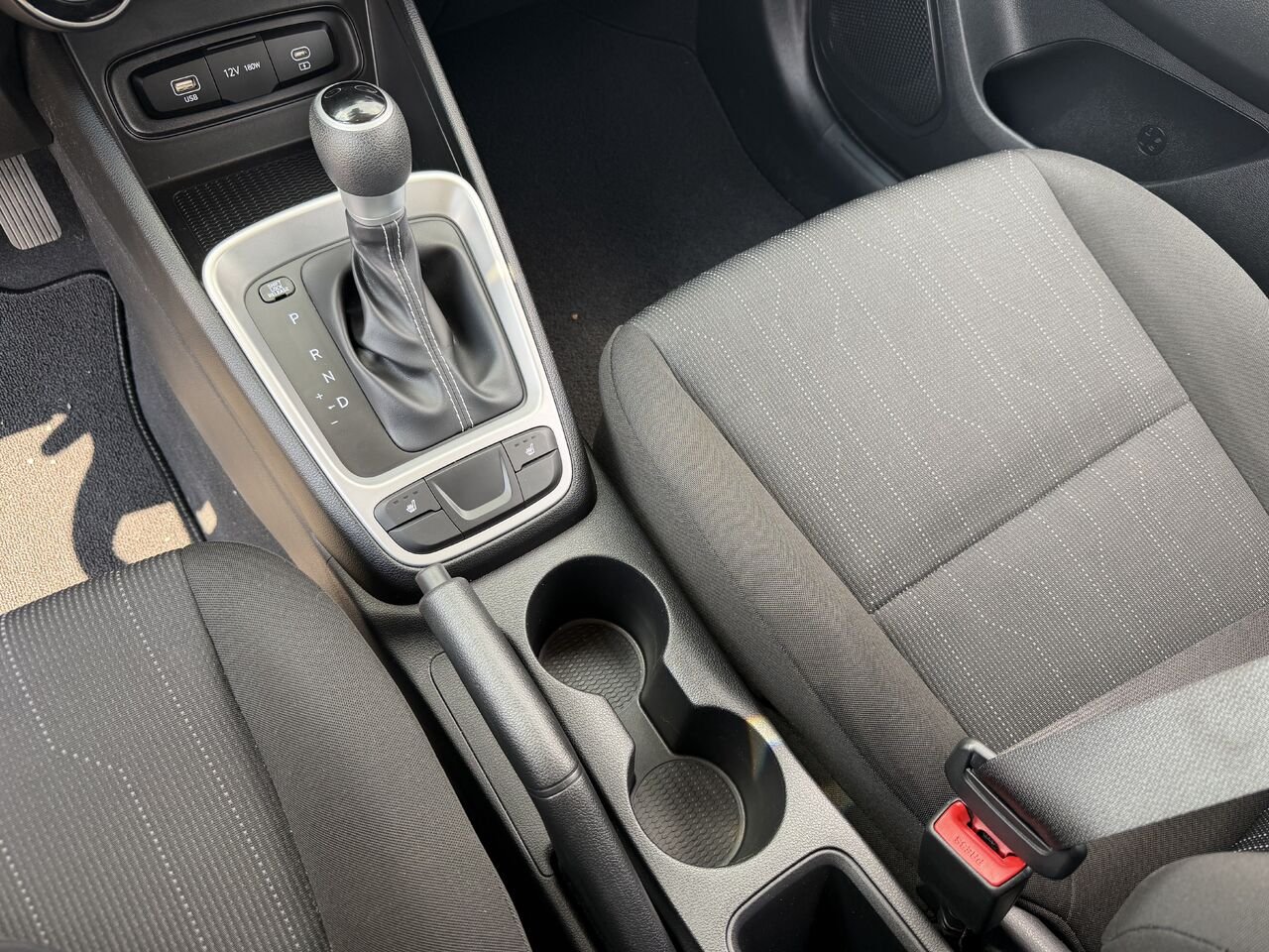 2023 HYUNDAI VENUE SE Essential IVT Ottawa & Gatineau - photo #4