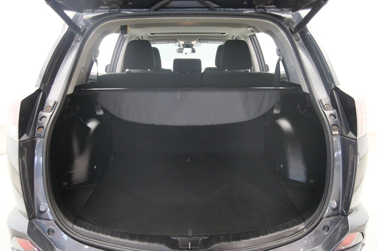 Toyota RAV4 NIV 2T3RFREV9JW852844 2018 Gris Chicoutimi - photo #17