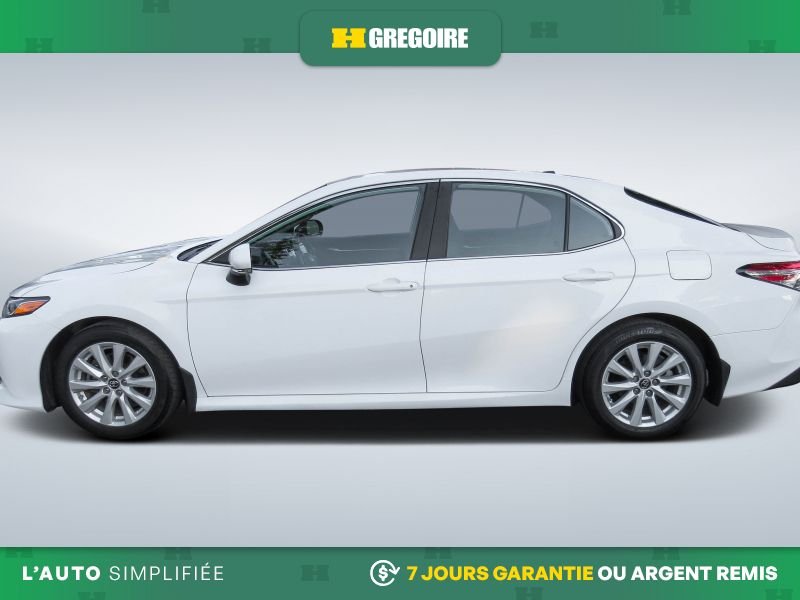 2019 Toyota Camry White Saint-Eustache - photo #4