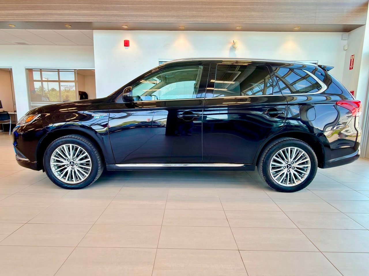 Mitsubishi Outlander PHEV 2020 Noir Notre-Dame-des-Prairies - photo #8