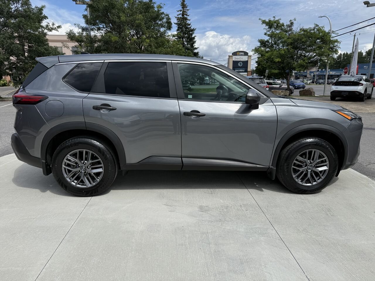 2023 Nissan Rogue S TA Grey Châteauguay - photo #5