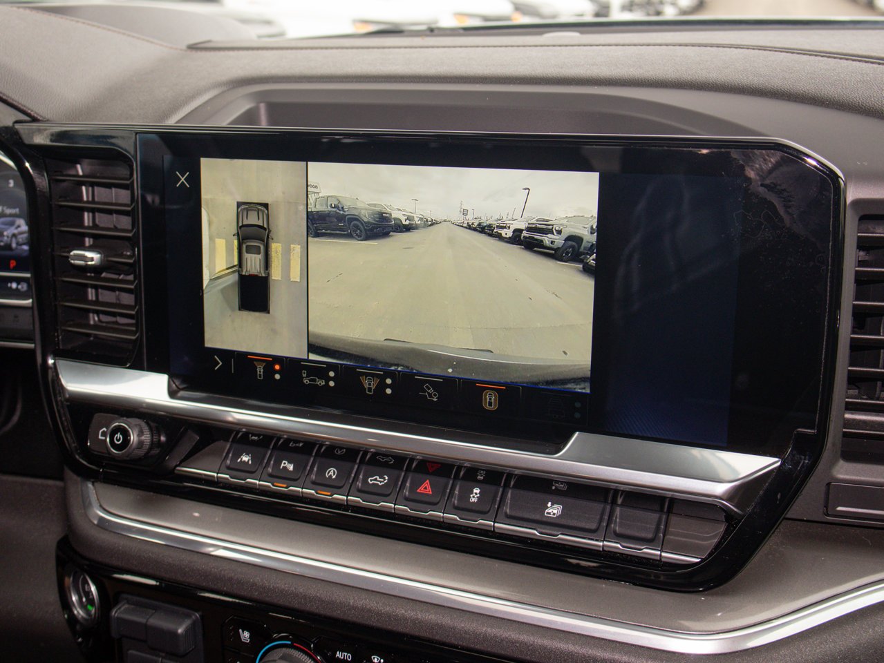 2024 Chevrolet Silverado 1500 4WD Crew Cab 157 High Country Grey Sherwood Park - photo #29