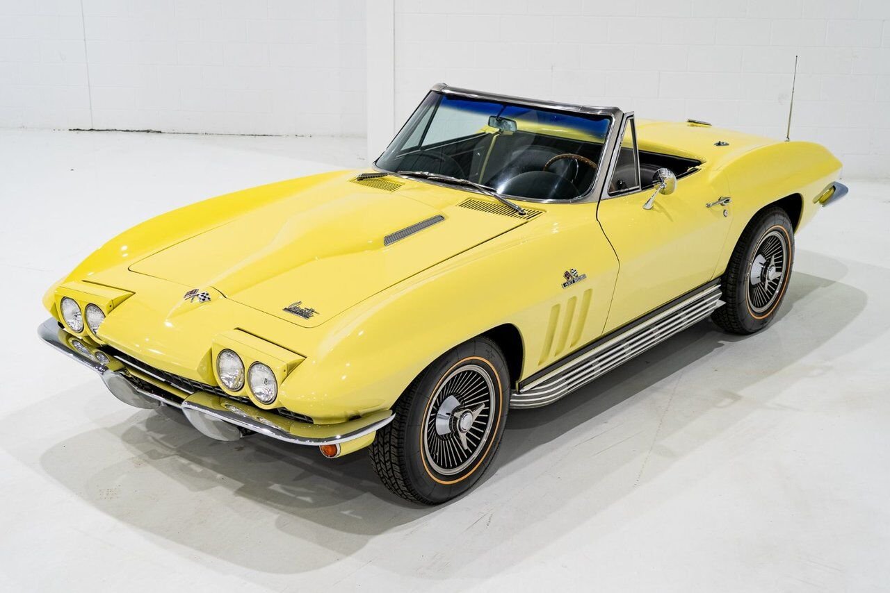 Chevrolet Corvette Matching# 427/425HP IP Code **PRICE IN USD** 1966 Jaune Montréal - photo #32
