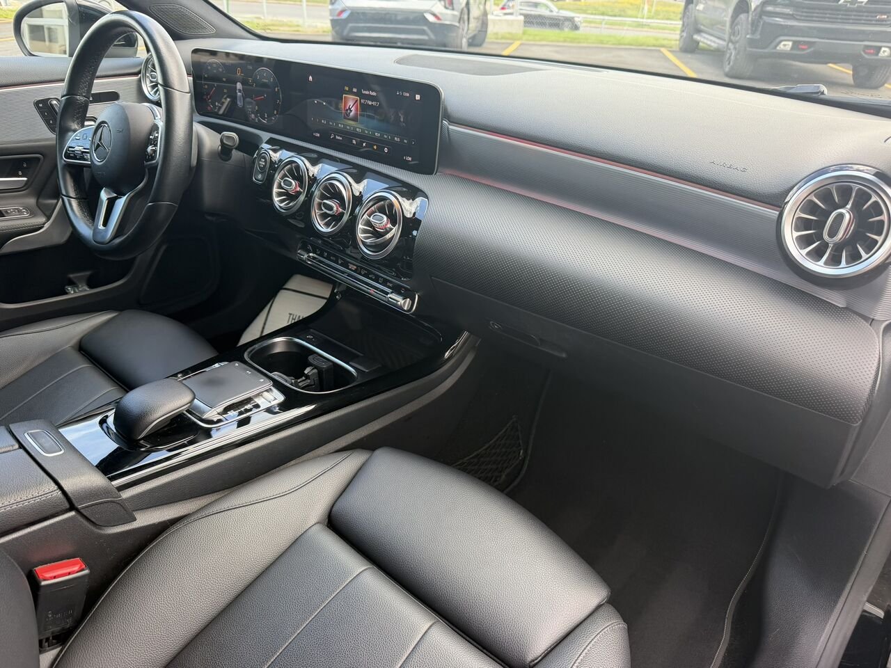 Mercedes-Benz Classe A A 250 à hayon 2019 Noir Laval - photo #17