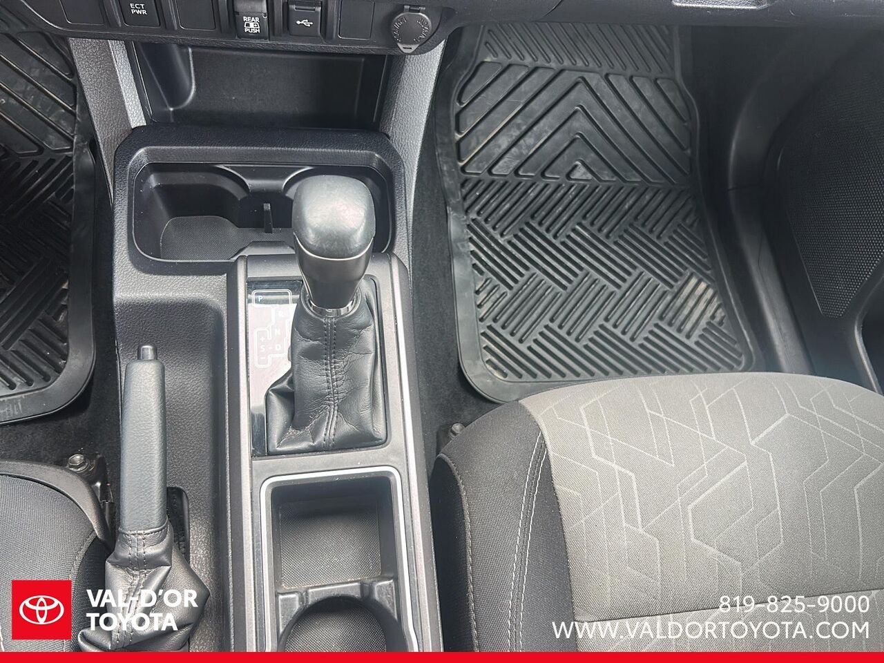 Toyota Tacoma Double Cab 4x4 BA 2021 Gris Val-d'Or - photo #11