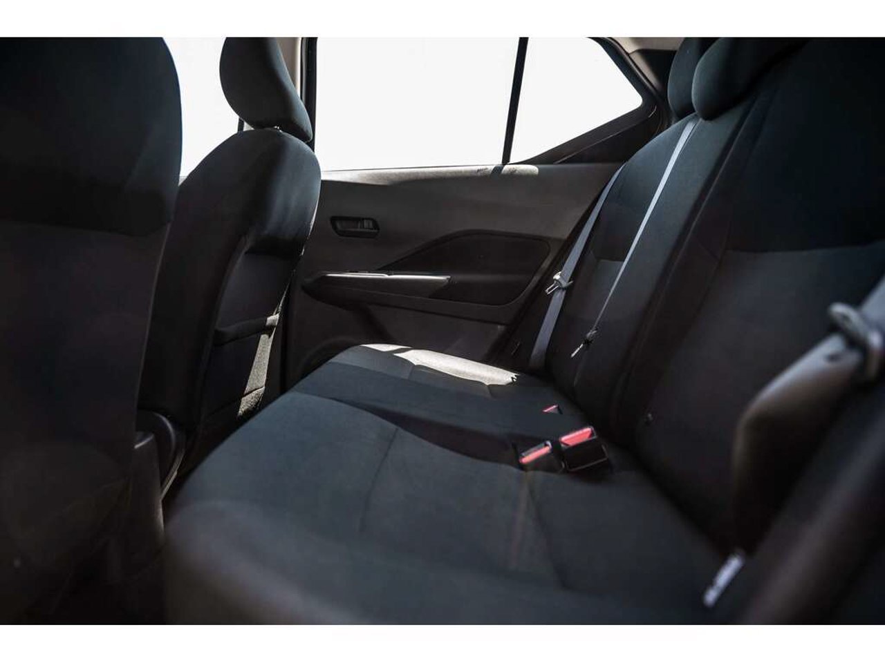 Nissan Kicks Play 2025 Argent Sainte-Julienne - photo #22