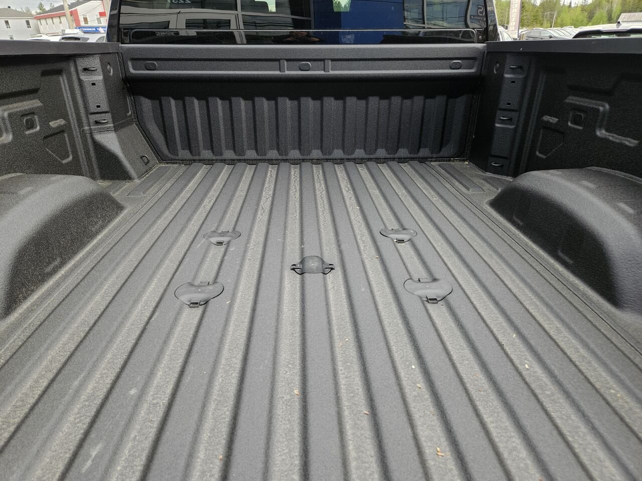 Chevrolet Silverado 2500HD Custom cabine multiplace 4RM 159 po 2026 NOIR Thetford Mines - photo #16