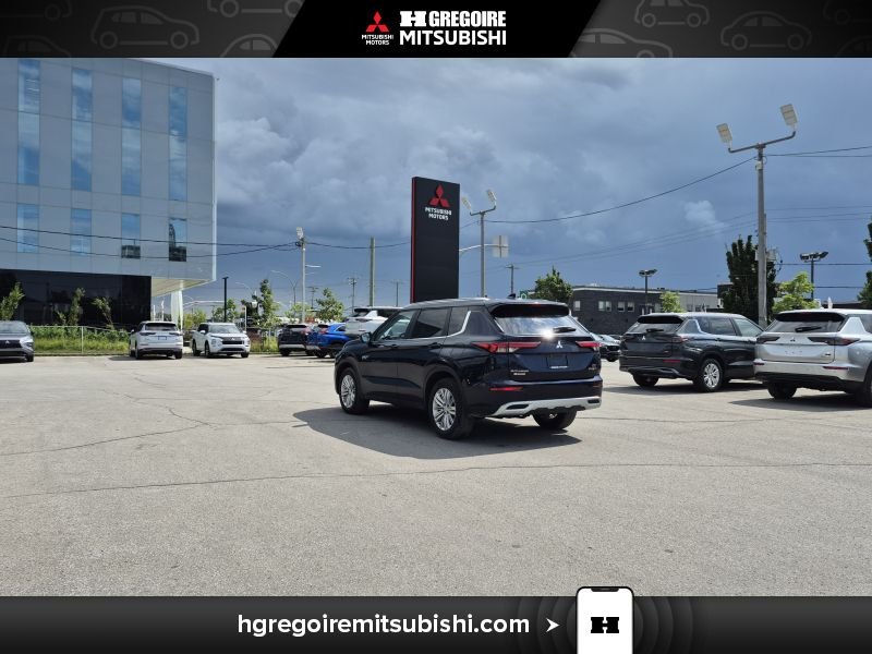 Mitsubishi Outlander PHEV MR4470 | LE *Hybrid * AWD * A partir 0.9% *Toit * Carplay 2025 Bleu Laval - photo #7