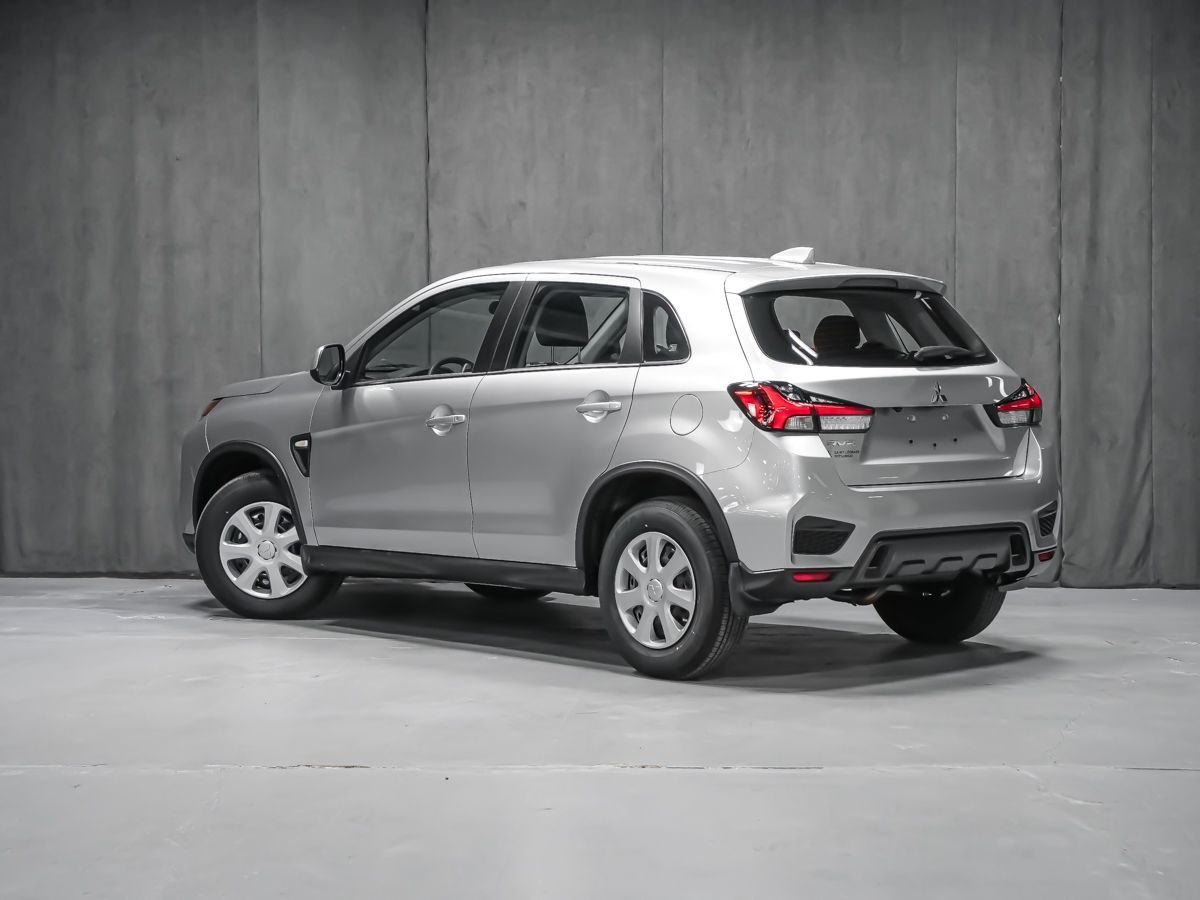 2026 Mitsubishi RVR ES Titanium Grey Montreal - photo #2