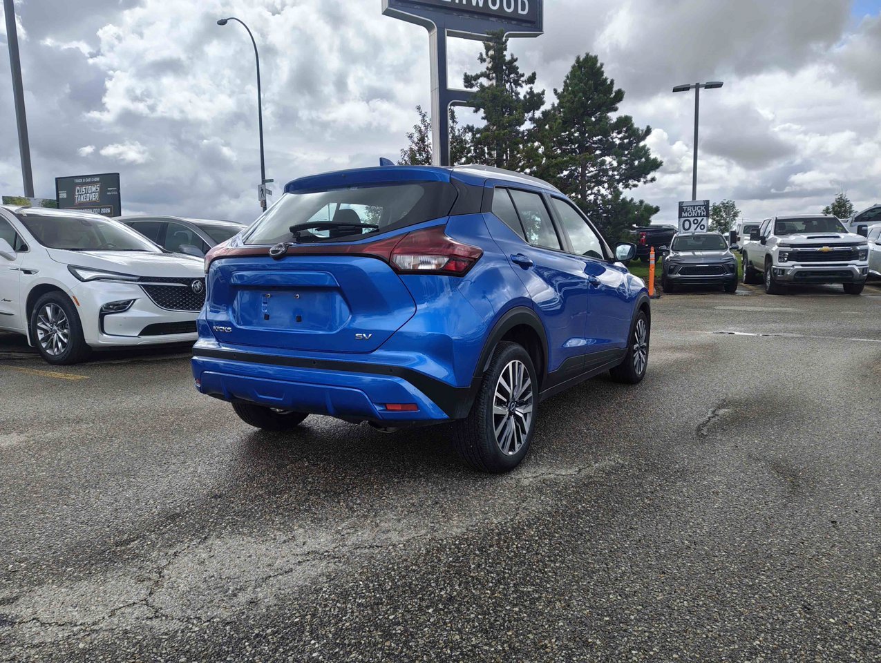 2024 Nissan Kicks SV FWD Blue Sherwood Park - photo #5