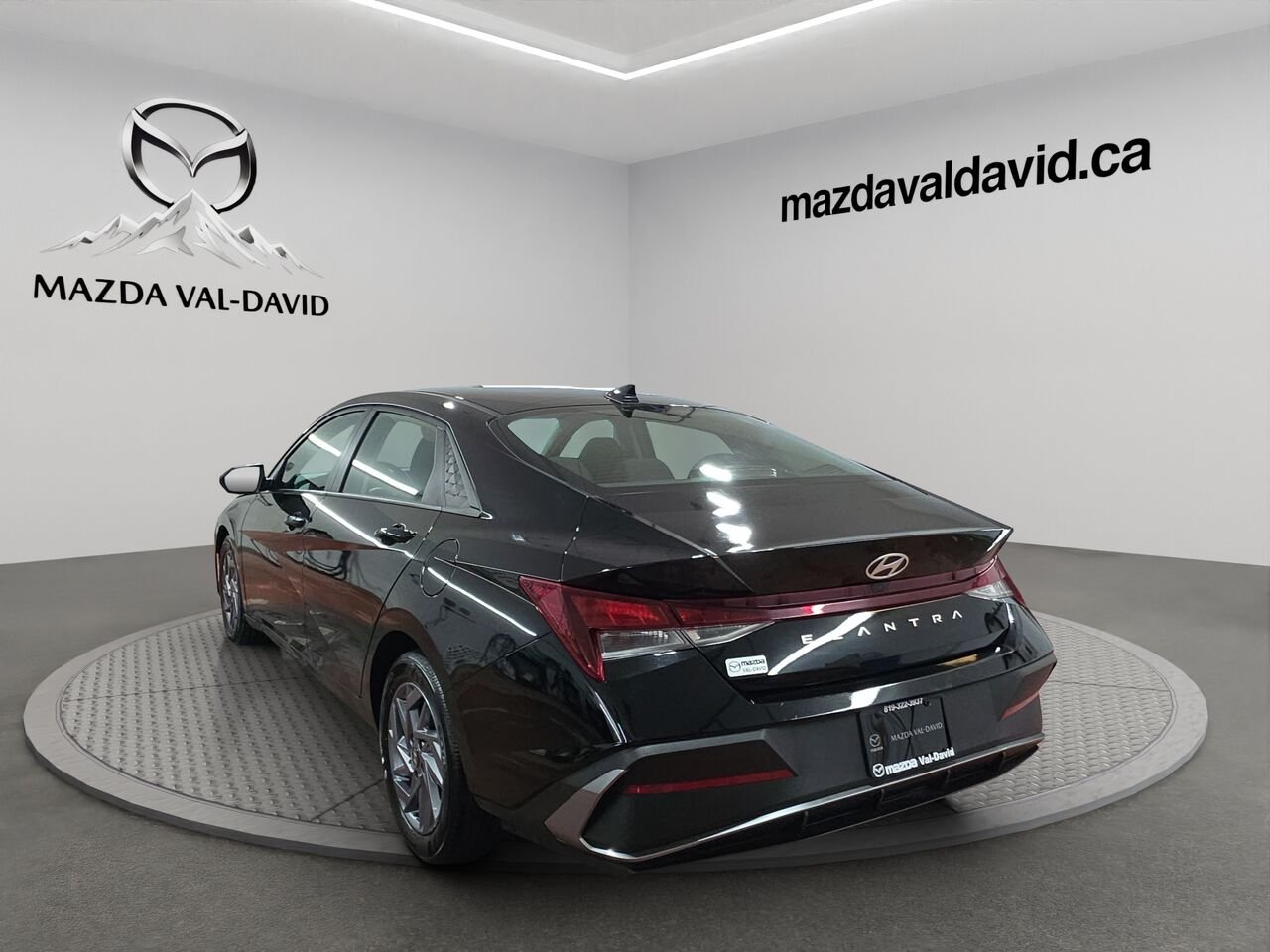 Hyundai Elantra 2024 Noir Val-David - photo #22