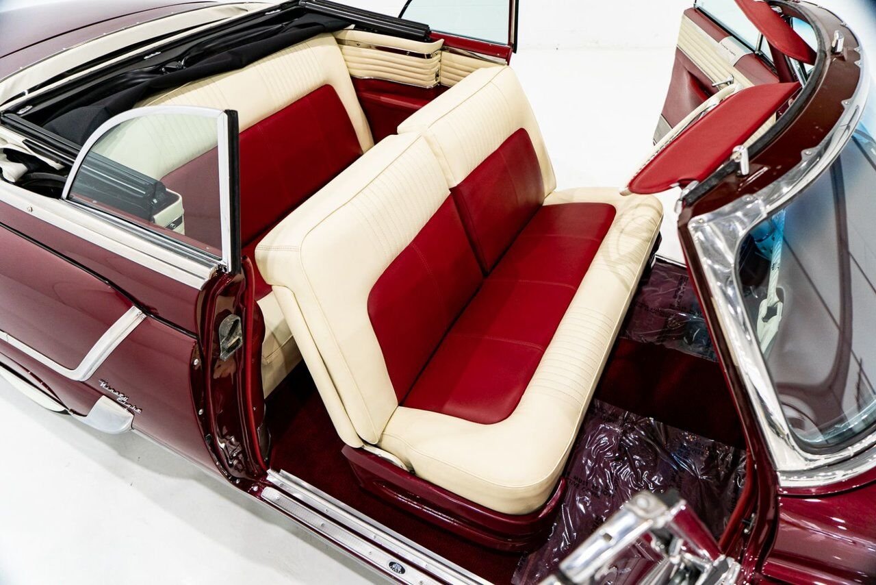 1953 Oldsmobile 98 PRIX EN USD | Convertible Beautifully Presented from complete Restoration Red Montreal - photo #57