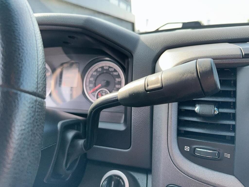 Ram 1500 NIV 3C6RR7KT0HG649048 2017 Gris Chicoutimi - photo #14