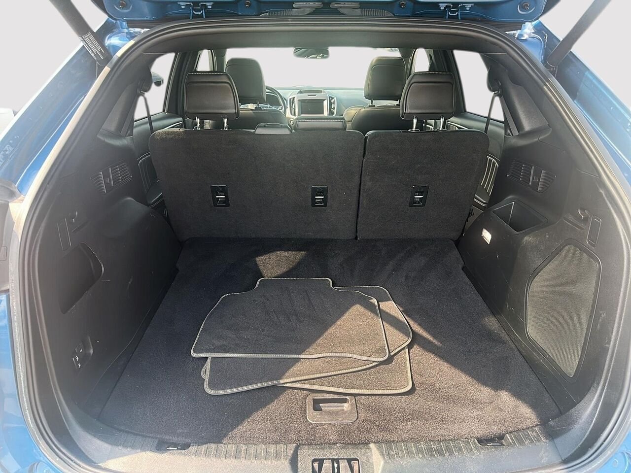 Ford Edge 2020 Bleu Rouyn-Noranda - photo #5