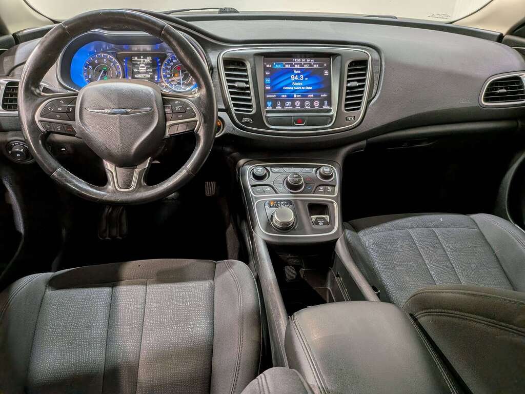 Chrysler 200 4dr Sdn Limited FWD 2016 Bleu Val-David - photo #28