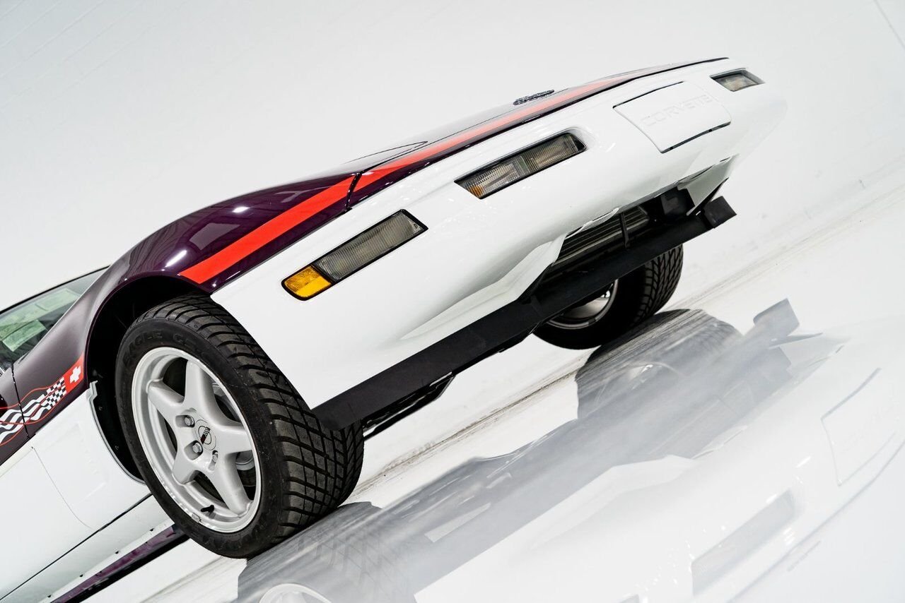 Chevrolet Corvette *PRIX EN USD* RPO Z4Z PACE CAR PRESENTED IN DELIVERY PACKAGING WITH ONLY 192MILES (307KM) FROM NEW 1995 Blanc Montréal - photo #36