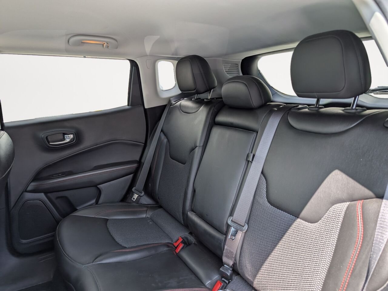 2021 Jeep Compass 3C4NJDDB5MT530219 Grey Sherbrooke - photo #8