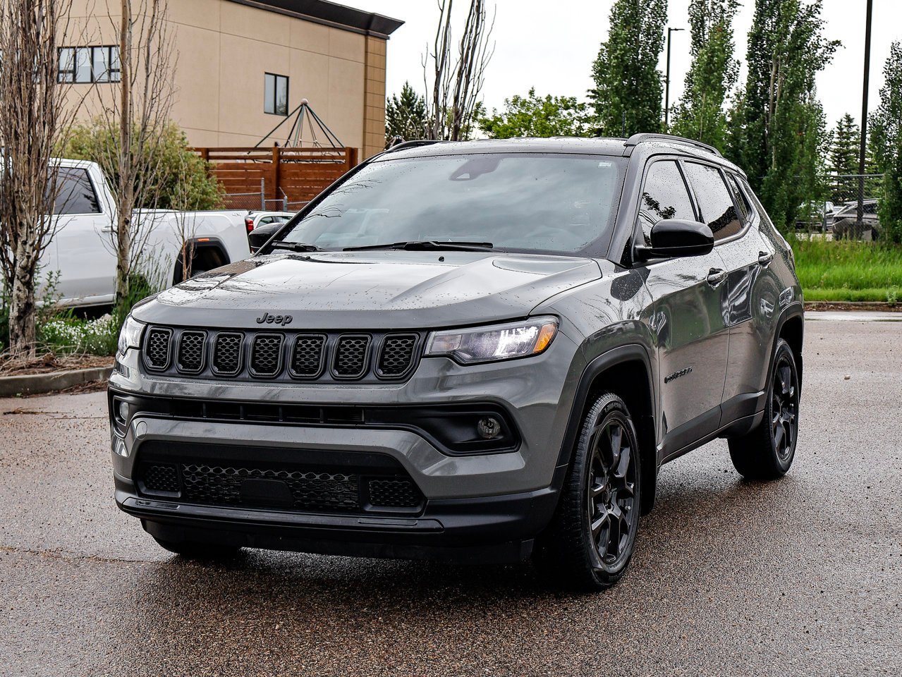 2023 Jeep Compass Altitude 4x4 Grey Sherwood Park - photo #3