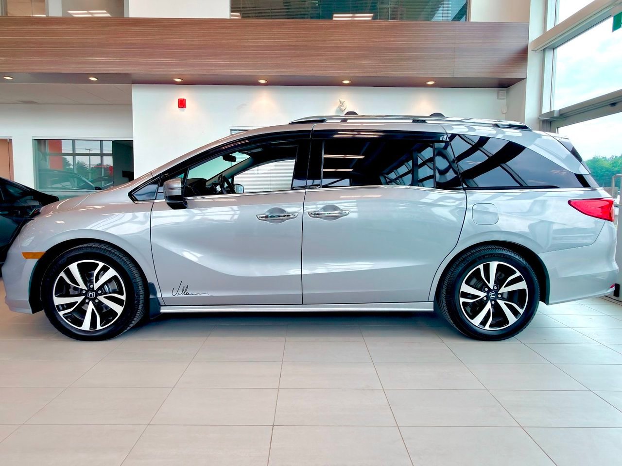 2019 Honda Odyssey Silver Notre-Dame-des-Prairies - photo #5