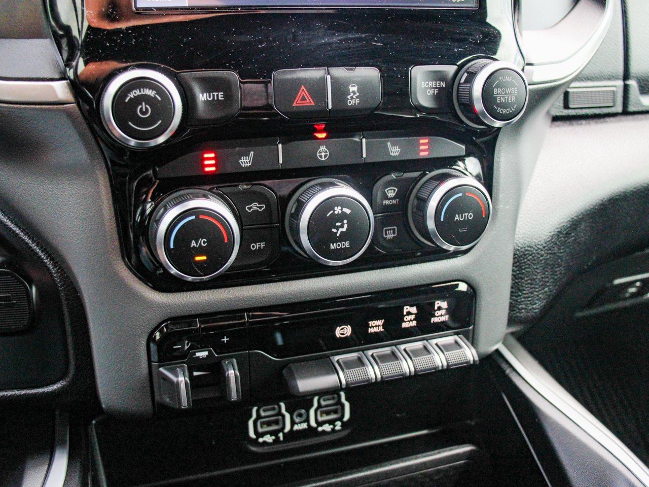 2024 Ram 3500 Big Horn 4x4 Reg Cab 8' Box Black Sherwood Park - photo #24