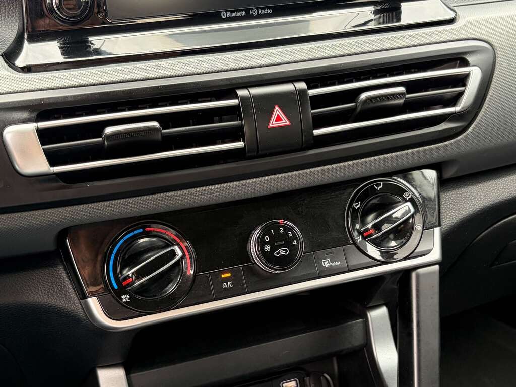 2023 Kia Seltos White Gatineau - photo #17