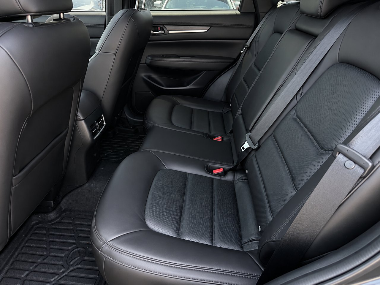 Mazda CX-5 Signature 2023 Gris Châteauguay - photo #8
