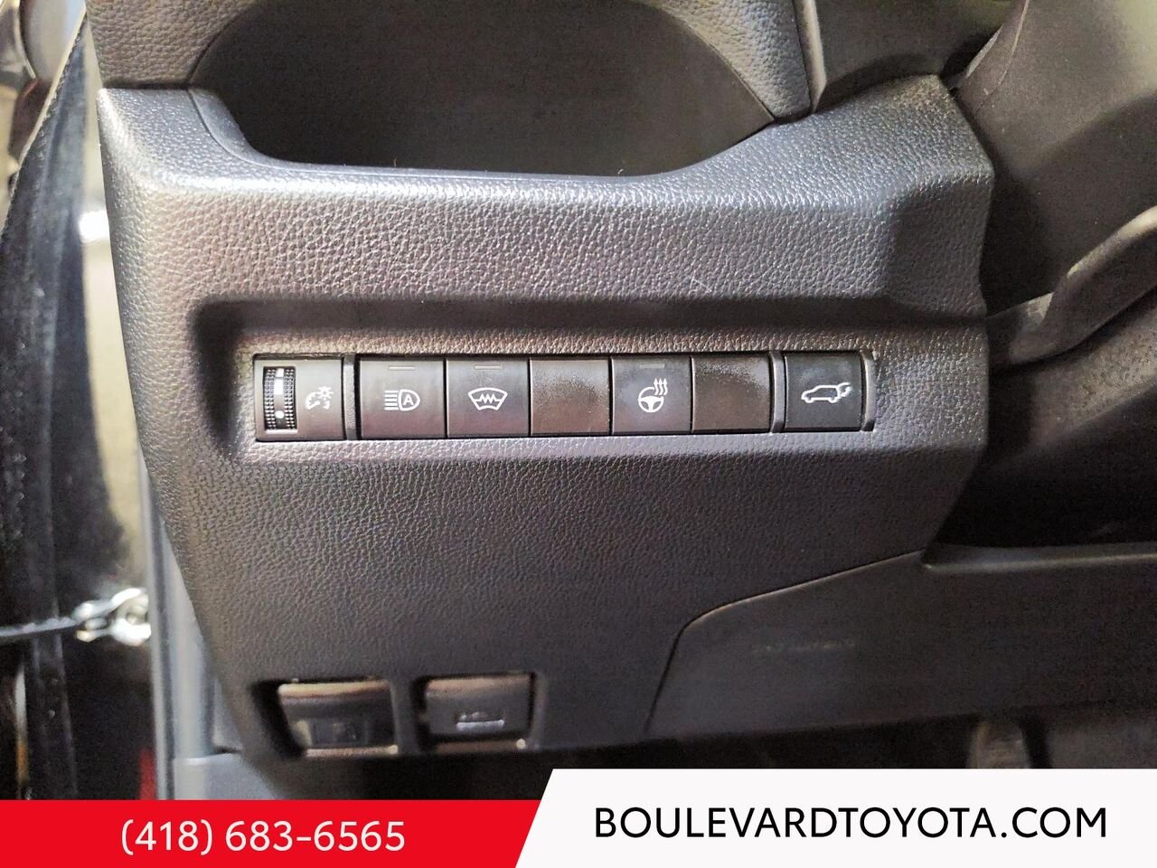 Toyota RAV4 97734B-130 | ADVENTURE 2024 Noir minuit métallisé Québec - photo #12