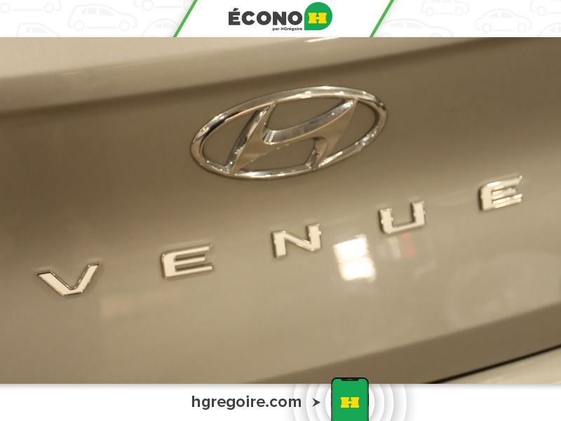 2021 Hyundai Venue Silver Laval - photo #10