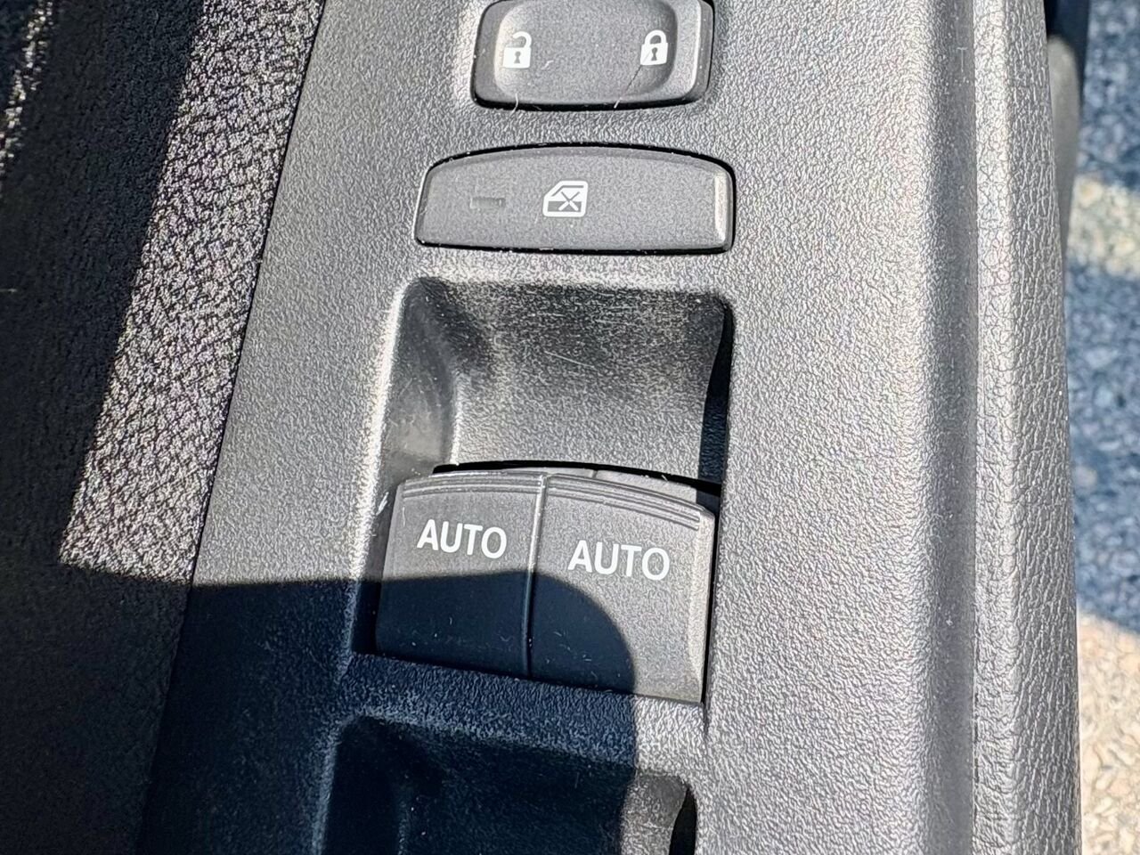 2018 Honda CR-V White Mont-Laurier - photo #18