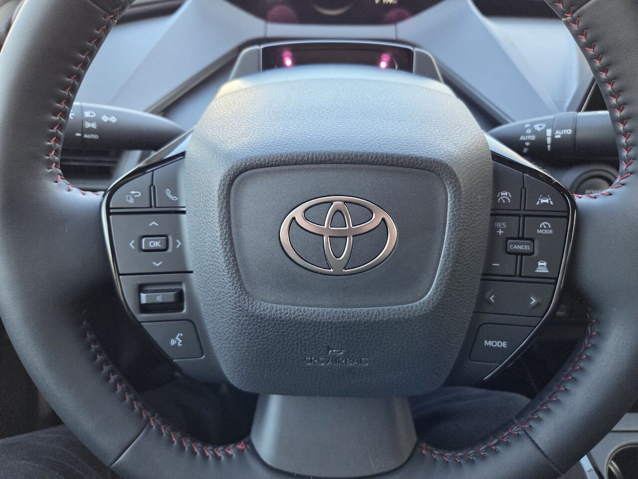 2025 Toyota PRIUS HYBRIDE BRANCHABLE White Mont-Laurier - photo #17