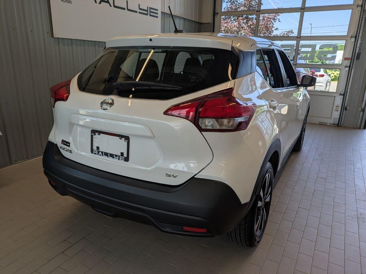 2018 Nissan Kicks White Gatineau - photo #18