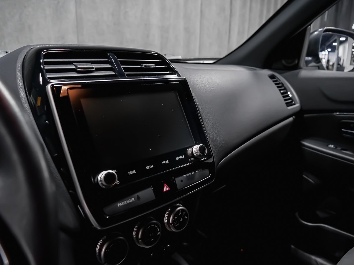 Mitsubishi RVR LE 4WD 2020 Montréal - photo #10