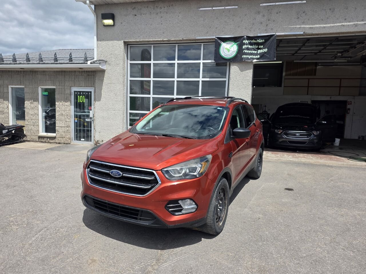 2019 Ford Escape Orange  - photo #0