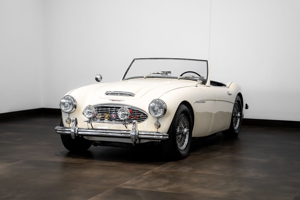 1961 Austin Healey BN7 Mrk 1 White Montreal - photo #0