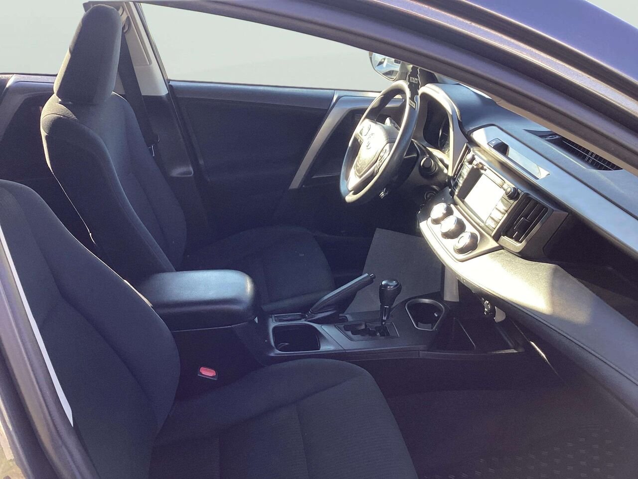 2018 Toyota RAV4 Grey Gatineau - photo #16