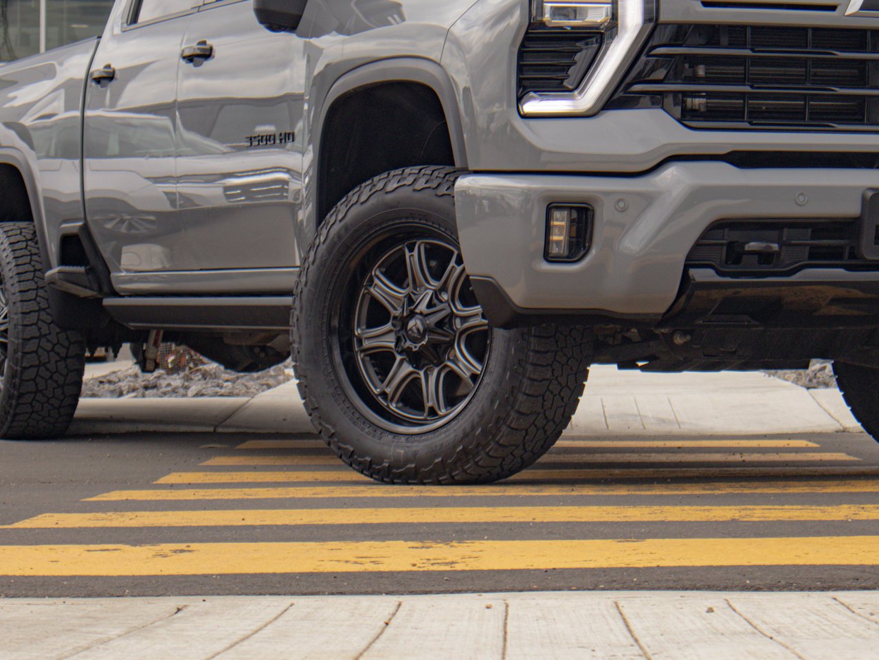 2024 Chevrolet Silverado 3500HD 4WD Crew Cab 159 LTZ Grey Sherwood Park - photo #5