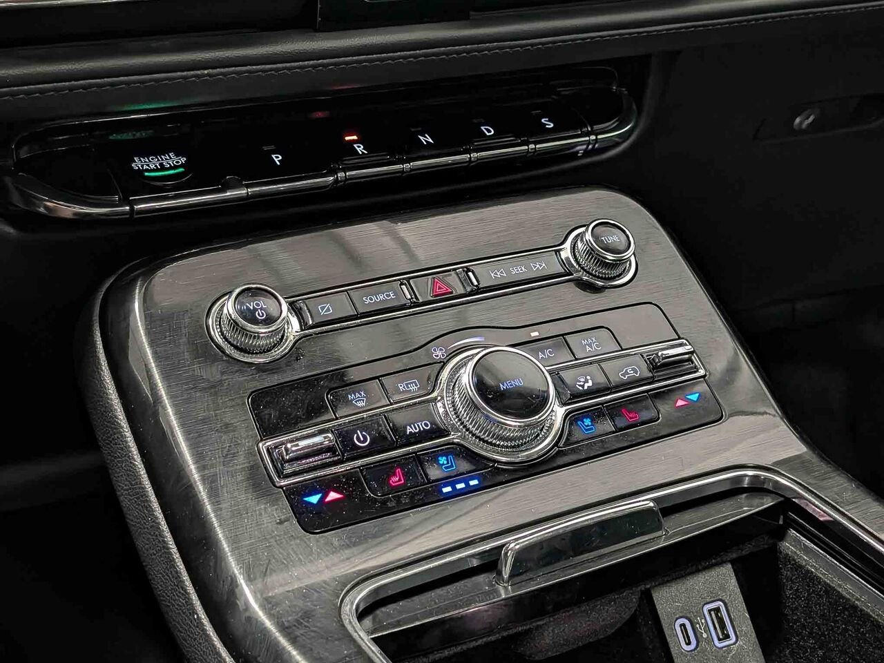 2023 Lincoln NAUTILUS Reserve AWD Toit Ouvrant Bas Kilométrage Grey Sherbrooke - photo #18