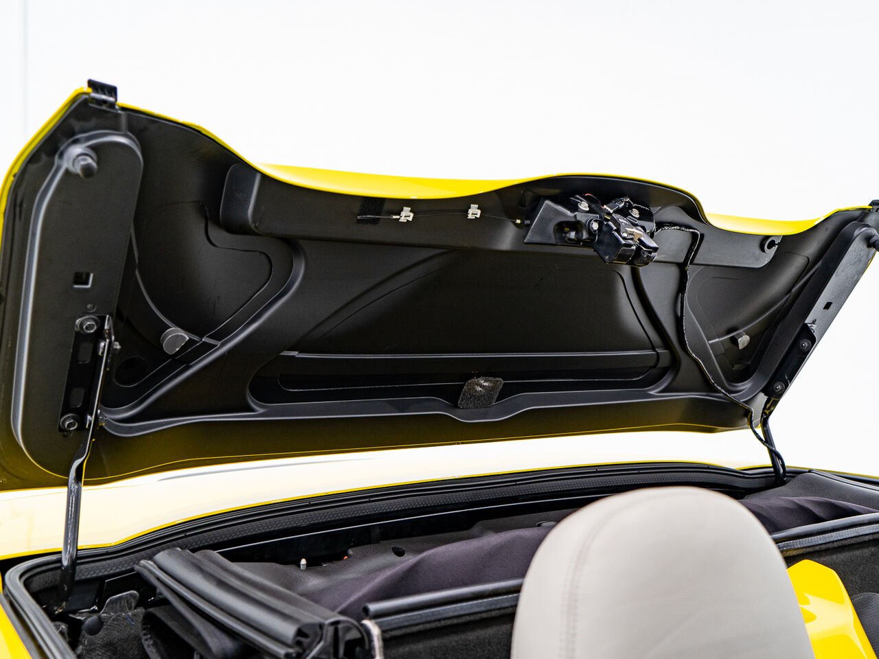 2008 Chevrolet Corvette With only 900km (563mi) From new with window sticker Yellow Kirkland - photo #54
