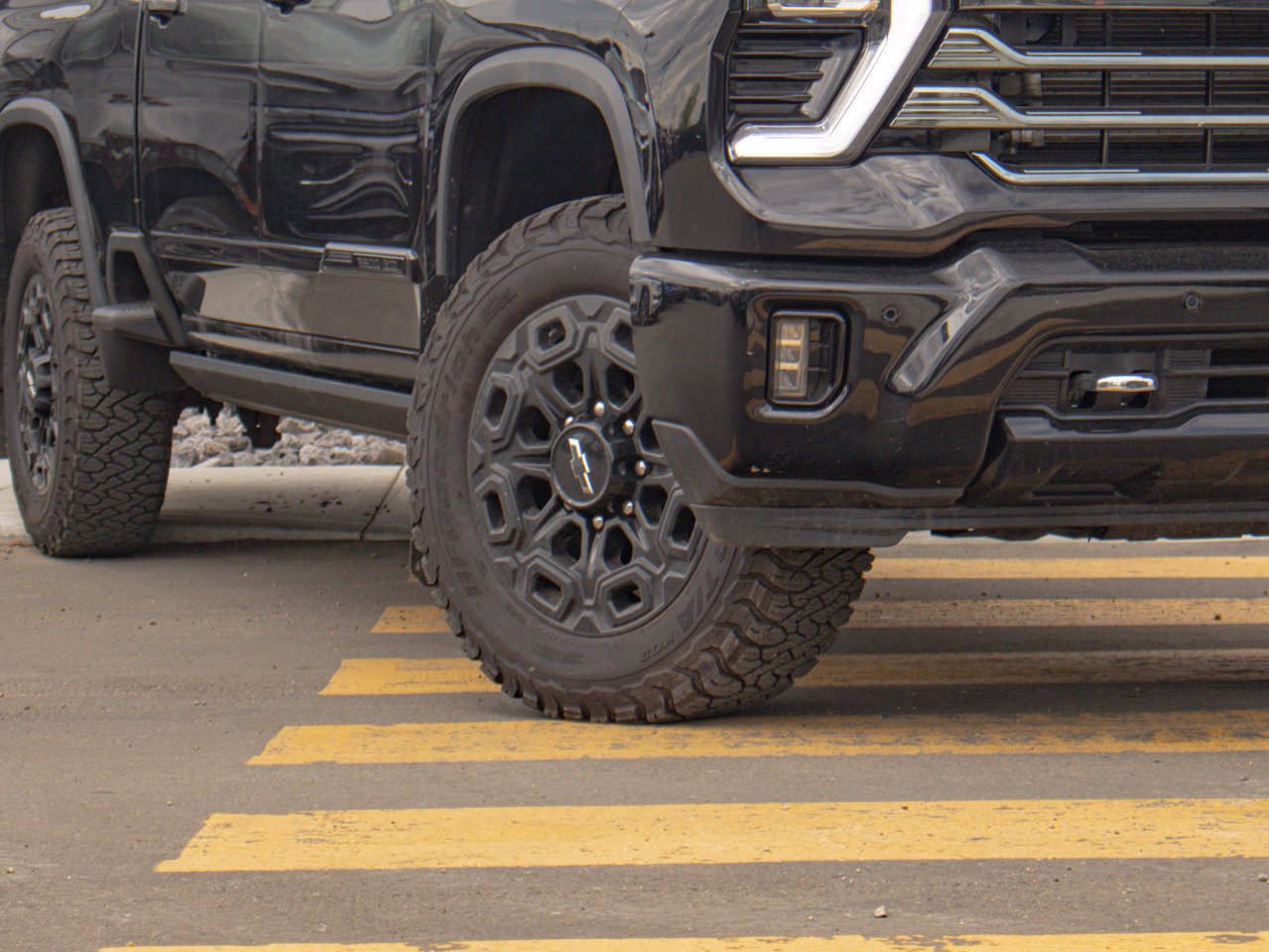 2024 Chevrolet Silverado 3500HD 4WD Crew Cab 159 High Country Black Sherwood Park - photo #5