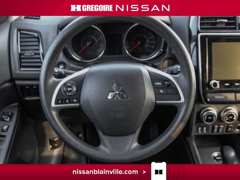 2022 Mitsubishi RVR White Saint-Eustache - photo #14