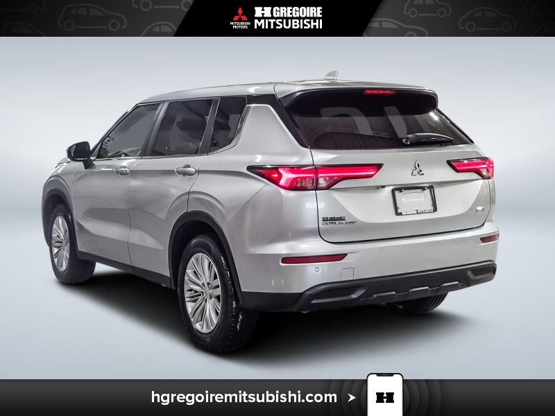 2022 Mitsubishi Outlander Grey Blainville - photo #5