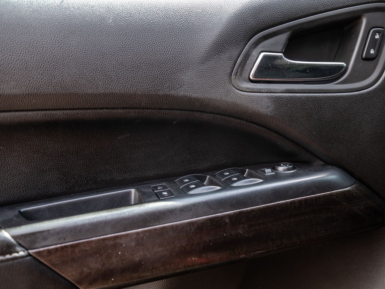 GMC Canyon 2016 Rouge Sainte-Julienne - photo #8